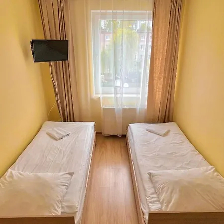 Dv Morski - Z Prywatnymi łazienkami Hostel Gdynia