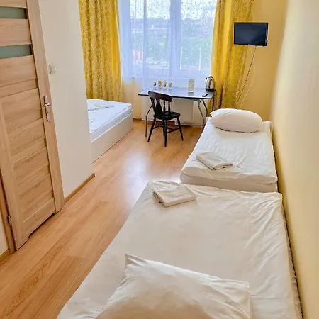 Hostel Dv Morski - Z Prywatnymi łazienkami Gdynia