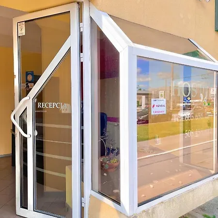 Dv Morski - Z Prywatnymi Lazienkami Hostel