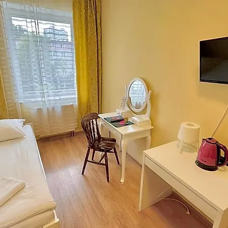 Hostel Dv Morski - Z Prywatnymi Lazienkami