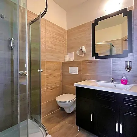 Hostel Dv Morski - Z Prywatnymi Lazienkami *