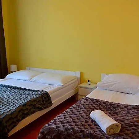 Dv Morski - Z Prywatnymi Lazienkami Hostel