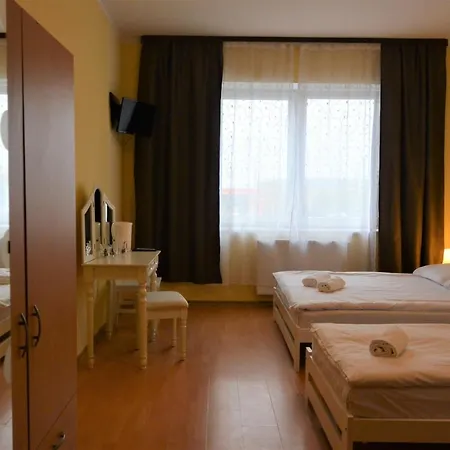 Hostel Dv Morski - Z Prywatnymi Lazienkami