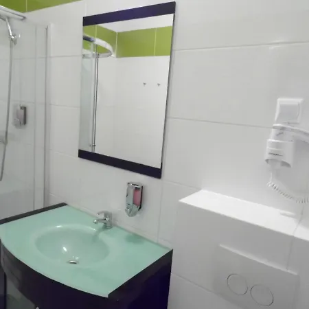 Dv Morski - Z Prywatnymi łazienkami Hostel
