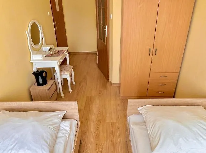 Dv Morski - Z Prywatnymi Lazienkami Hostel